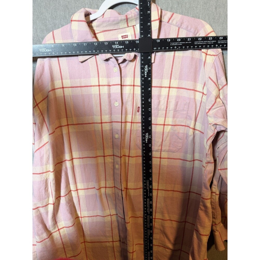 Levi's Women's 1X Pink Plaid Flannel Button Down Long Sleeve Shirt Top Plus Size - Picture 4 of 4